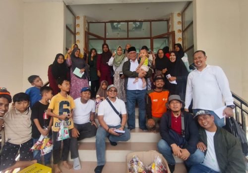 AAUI Salurkan Donasi Bagi Korban Longsor di Maninjau Padang